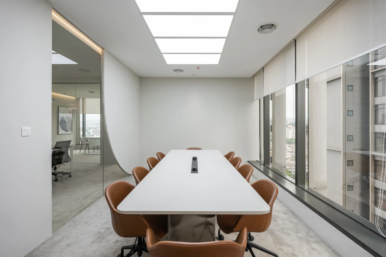Homeland Creation: Meeting room