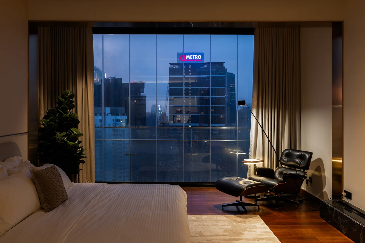 The Manor KLCC: Bedroom / nightfall